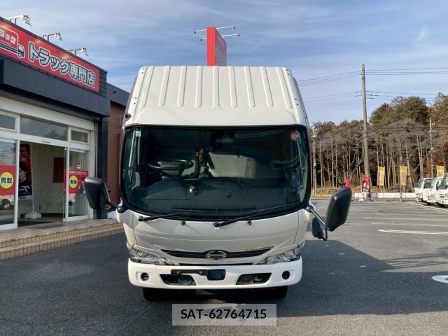 Hino DUTRO 2018-04 8876850-9