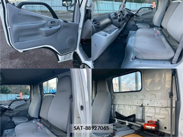 Hino DUTRO 2018-08 8876858-18