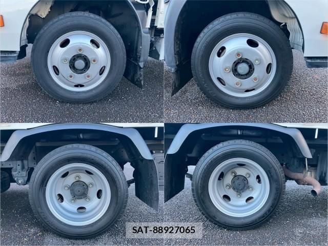 Hino DUTRO 2018-08 8876858-19