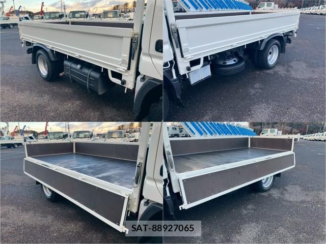 Hino DUTRO 2018-08 8876858-6