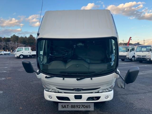 Hino DUTRO 2018-08 8876858-9