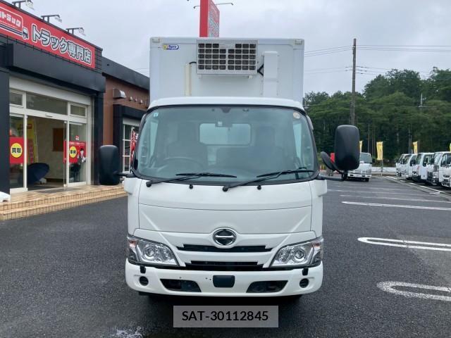 Hino DUTRO 2020-05 8876928-1