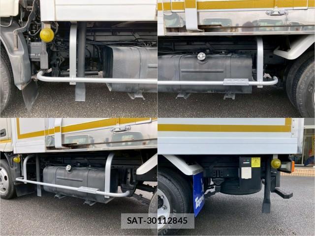 Hino DUTRO 2020-05 8876928-14