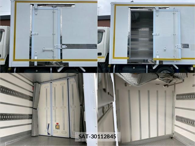 Hino DUTRO 2020-05 8876928-7