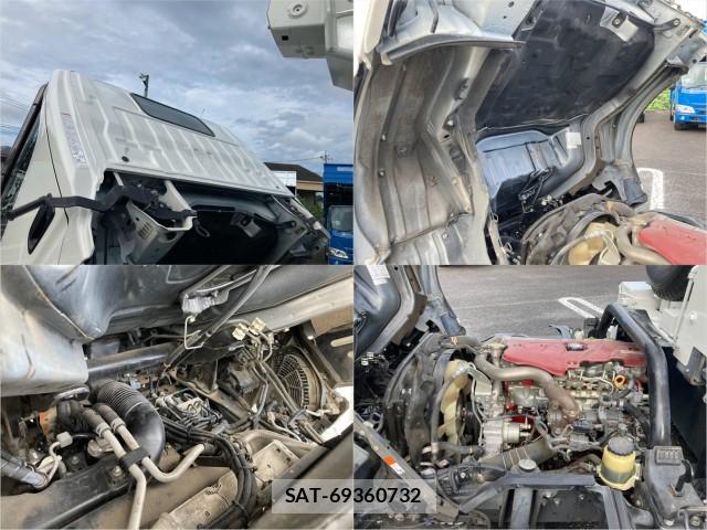 Hino DUTRO 2018-04 8876945-11