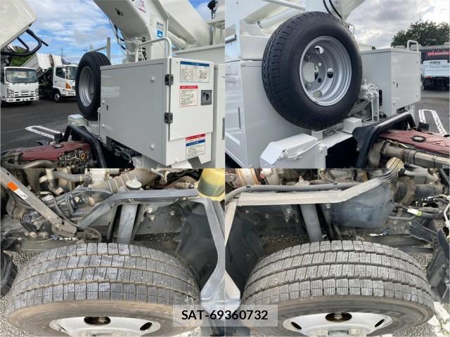 Hino DUTRO 2018-04 8876945-13