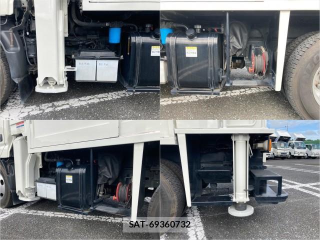 Hino DUTRO 2018-04 8876945-14