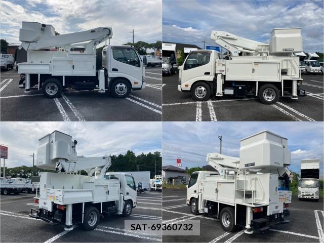 Hino DUTRO 2018-04 8876945-3