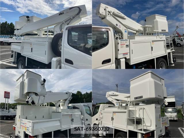 Hino DUTRO 2018-04 8876945-4