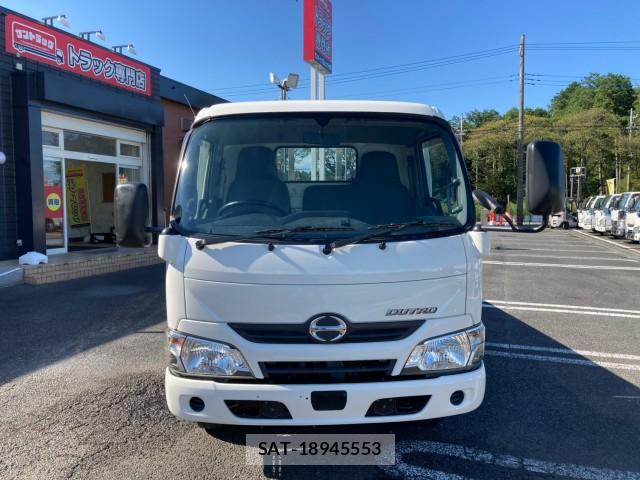 Hino DUTRO 2019-08 8876979-1