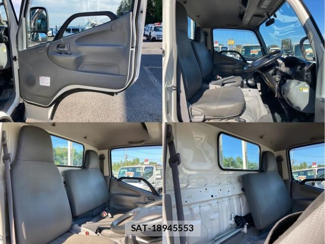 Hino DUTRO 2019-08 8876979-17