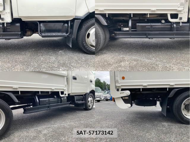 Hino DUTRO 2019-05 8876983-13