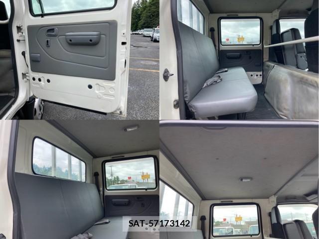 Hino DUTRO 2019-05 8876983-16