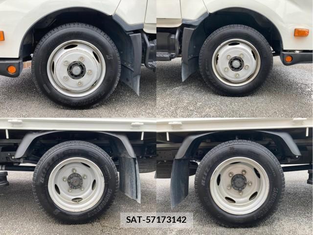Hino DUTRO 2019-05 8876983-19