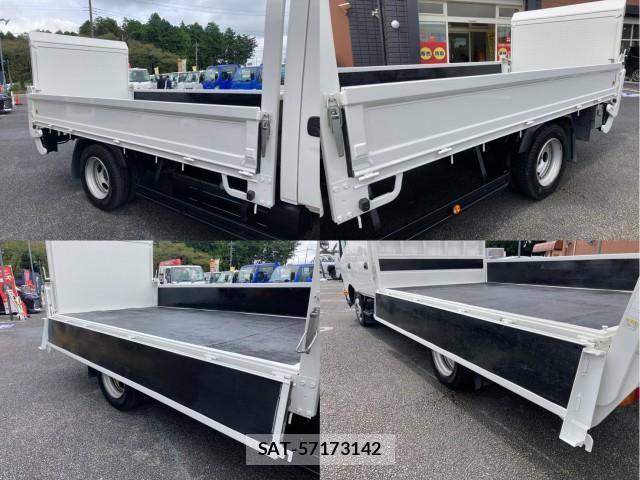 Hino DUTRO 2019-05 8876983-5