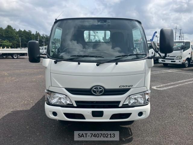 Toyota DYNA TRUCK 2018-01 8876885-1