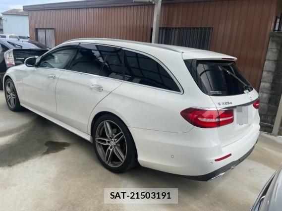 Mercedes Benz E-CLASS 2017-02 8877186-13