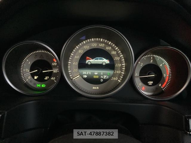 Mercedes Benz E-CLASS 2016-03 8876073-16