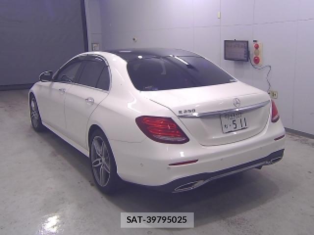 Mercedes Benz E-CLASS 2017-02 8877403-1