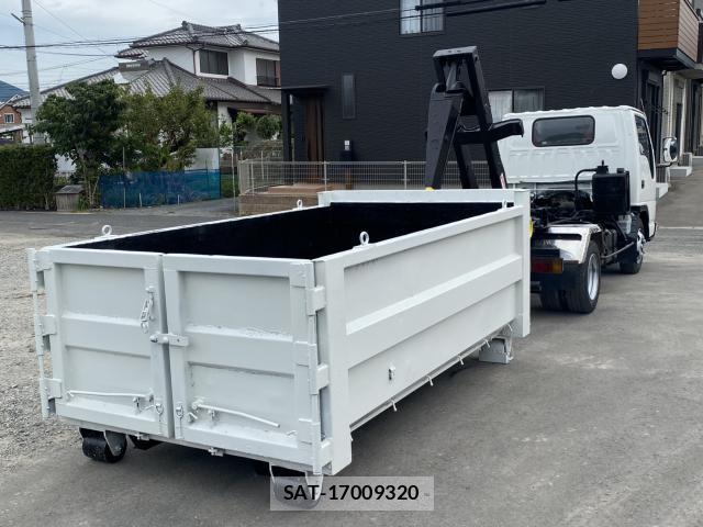 Isuzu ELF TRUCK 1997-01 8876525-1