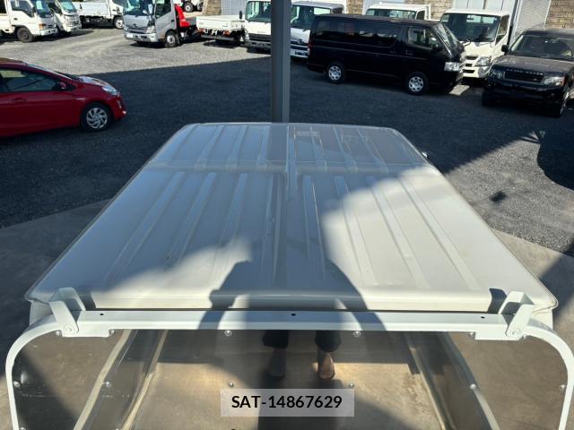 Isuzu ELF TRUCK 2020-12 8876810-11
