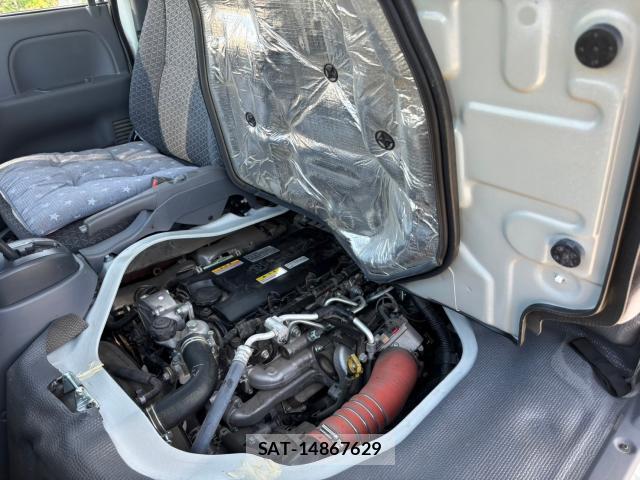 Isuzu ELF TRUCK 2020-12 8876810-13