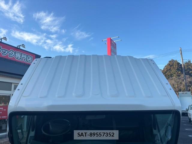 Isuzu ELF TRUCK 2011-02 8876814-11