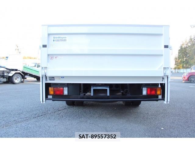 Isuzu ELF TRUCK 2011-02 8876814-4