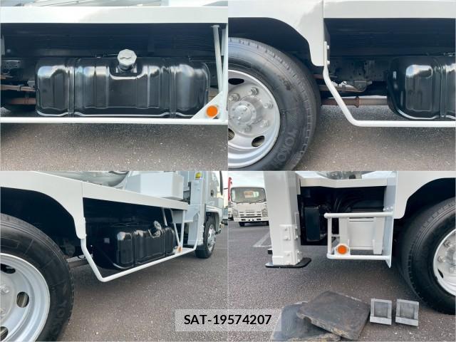 Isuzu ELF TRUCK 2011-05 8876819-15