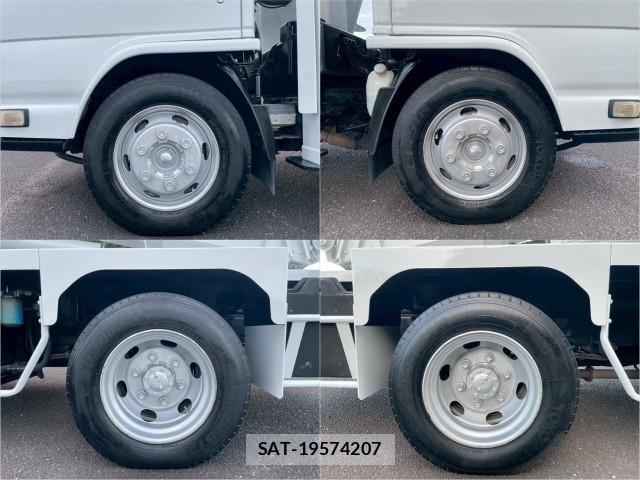 Isuzu ELF TRUCK 2011-05 8876819-19