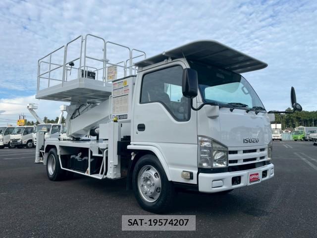 Isuzu ELF TRUCK 2011-05 8876819-2