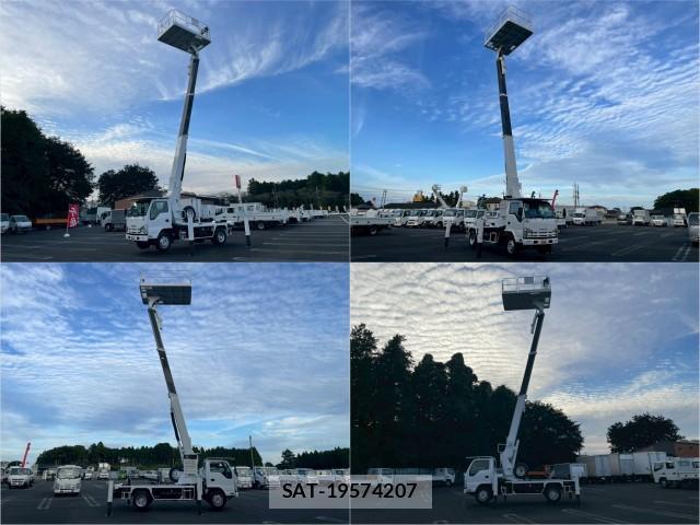 Isuzu ELF TRUCK 2011-05 8876819-5