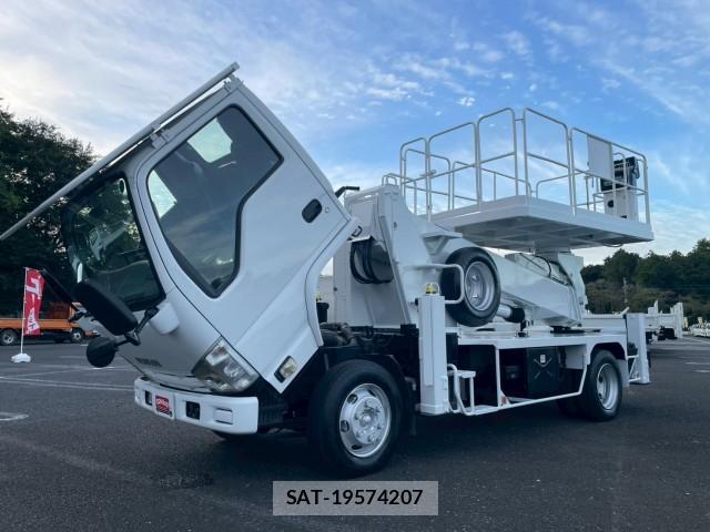 Isuzu ELF TRUCK 2011-05 8876819-8