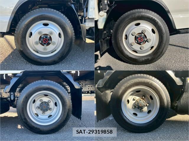 Isuzu ELF TRUCK 2016-10 8876838-19