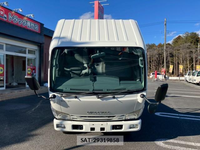 Isuzu ELF TRUCK 2016-10 8876838-9