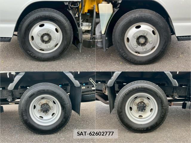 Isuzu ELF TRUCK 2012-11 8876870-19