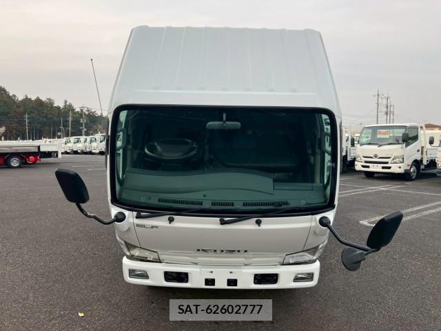 Isuzu ELF TRUCK 2012-11 8876870-9