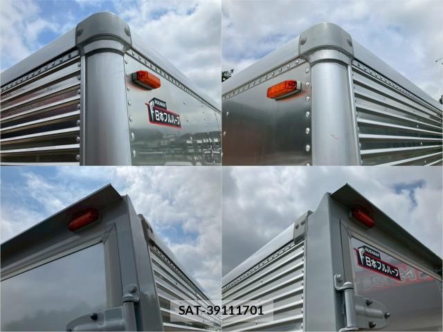 Isuzu ELF TRUCK 2018-10 8876925-5
