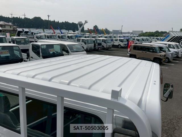 Isuzu ELF TRUCK 2016-03 8876926-10