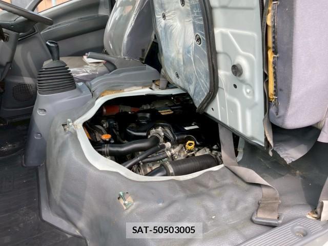 Isuzu ELF TRUCK 2016-03 8876926-11