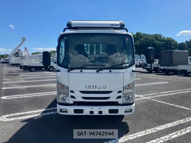 Isuzu ELF TRUCK 2017-10 8876947-1