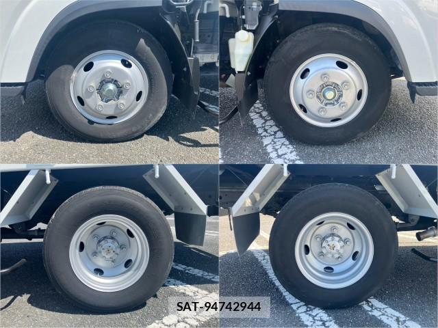 Isuzu ELF TRUCK 2017-10 8876947-19