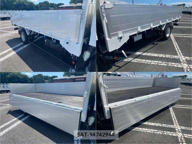 Isuzu ELF TRUCK 2017-10 8876947-6
