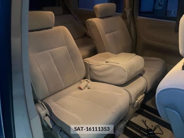 Nissan ELGRAND 2005-02 8876410-7