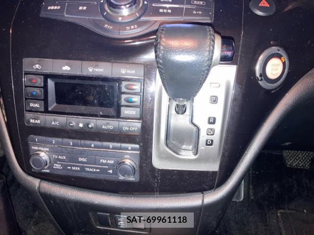 Nissan ELGRAND 2011-08 8876440-15