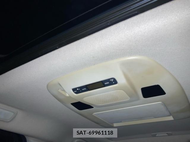 Nissan ELGRAND 2011-08 8876440-7