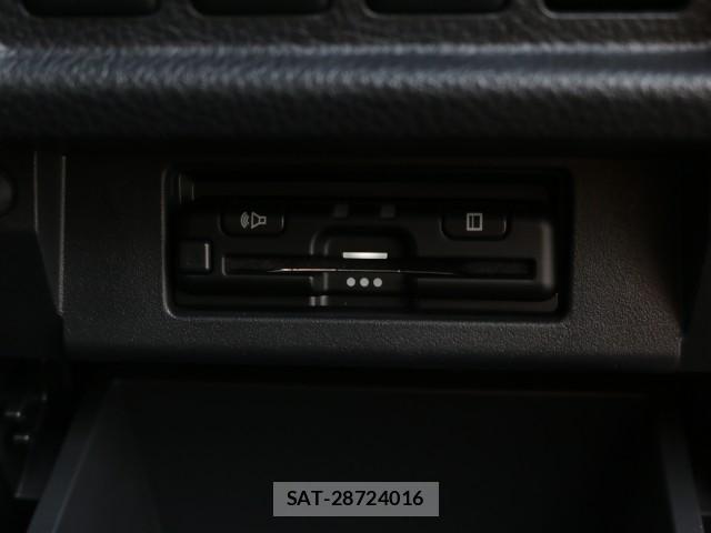 Nissan ELGRAND 2023-03 8877514-16