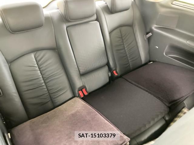 Nissan ELGRAND 2011-06 8877533-11