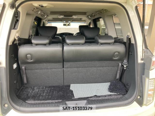 Nissan ELGRAND 2011-06 8877533-14