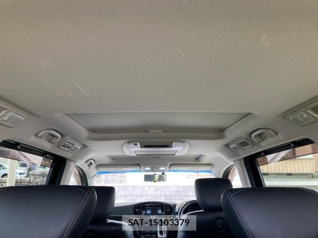 Nissan ELGRAND 2011-06 8877533-15